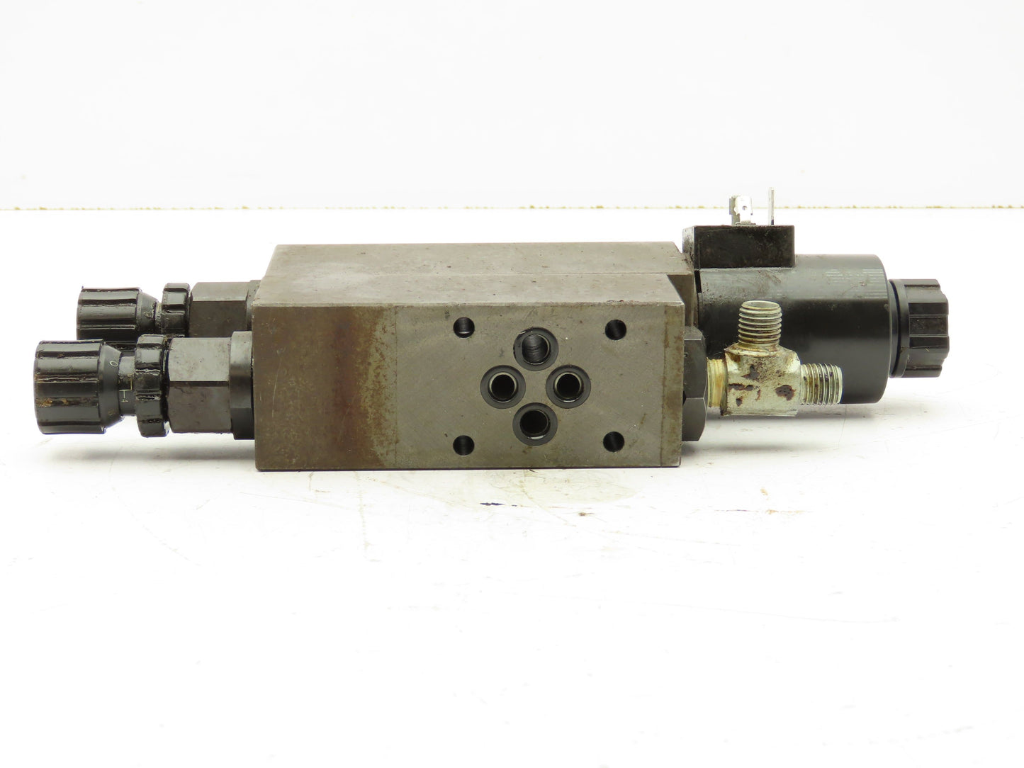 Nachi OGS-G01-P1C-K-D2-5938C Hydraulic 2-Pressure Reducing Modular Valve 24VDC