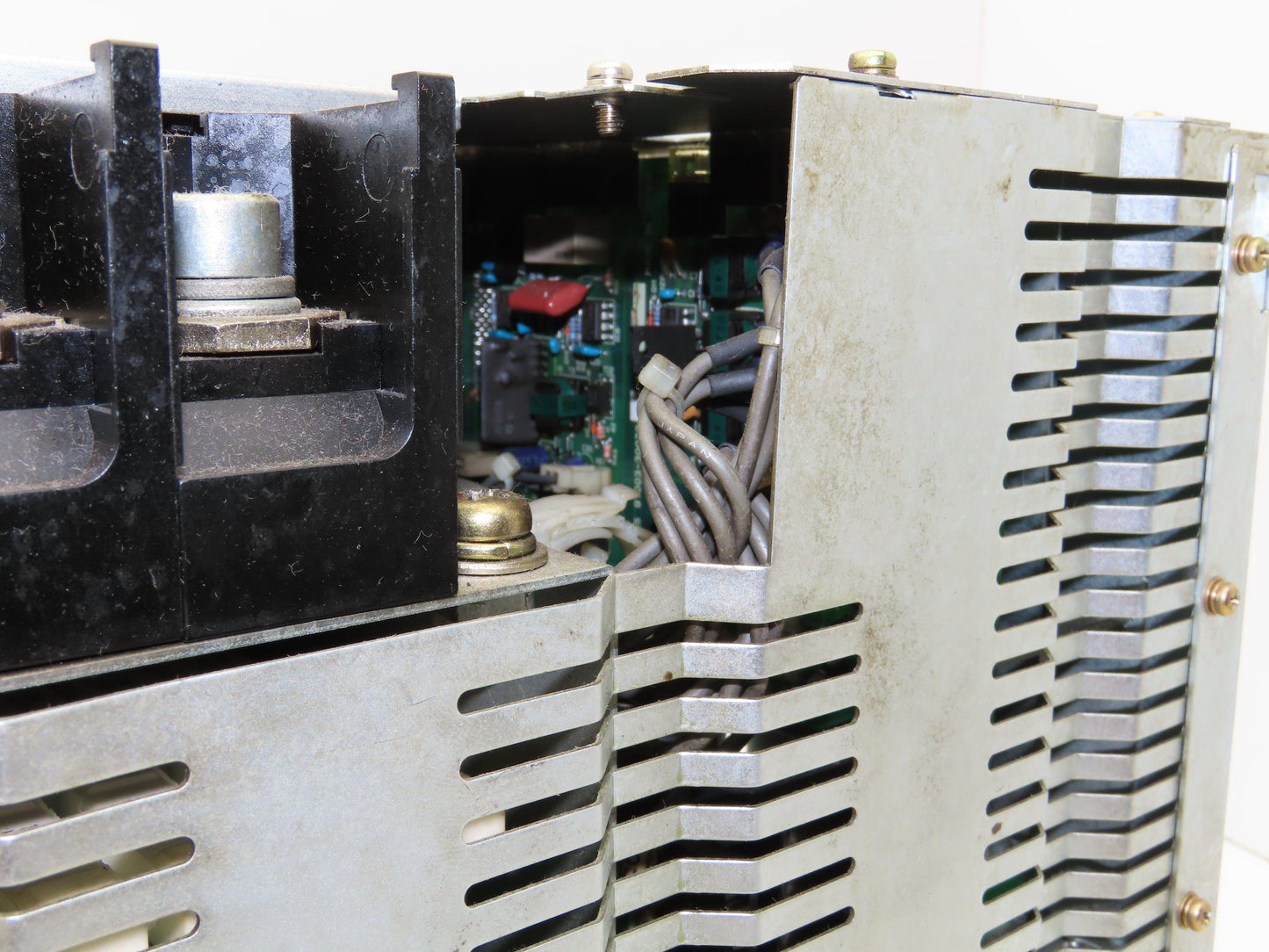 Okuma MIV30-3-V3 AC Servo Amplifier Spindle Drive Unit U2.11