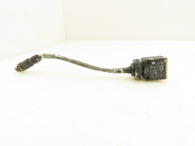 Allen Bradley 42EF-P2KBB-F4 RightSight Polarized Photosensor 3m Red Lot of 3