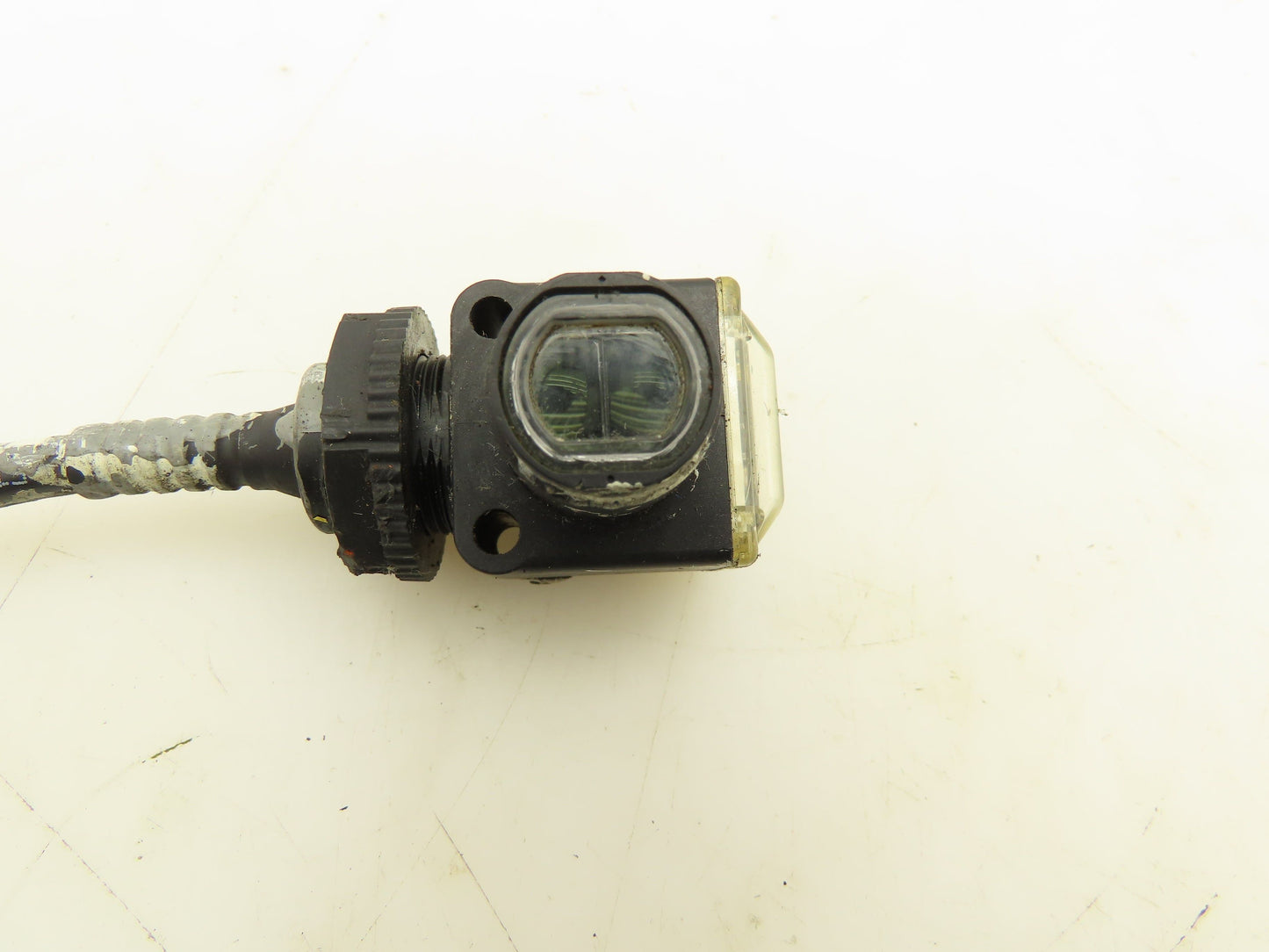 Allen Bradley 42EF-P2KBB-F4 RightSight Polarized Photosensor 3m Red Lot of 3