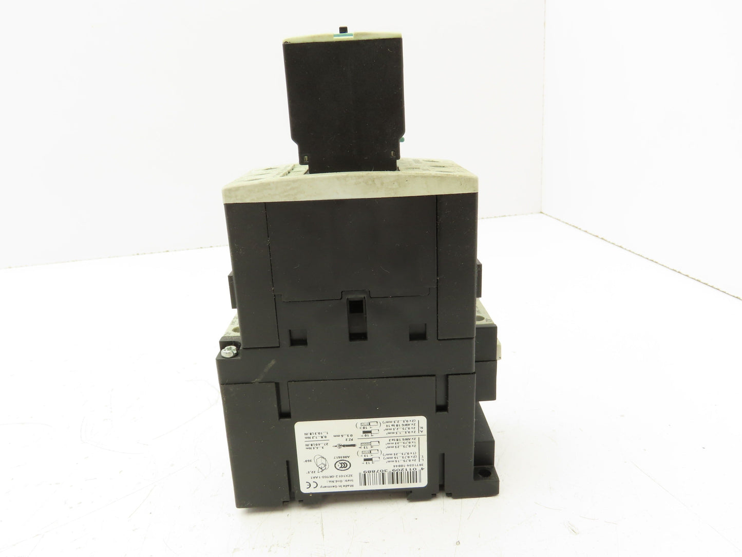 Siemens 3RT1034-1BB44 Contactor 24VDC AC-3 32 A 15kW 400V 2NO 2NC 3 Pole