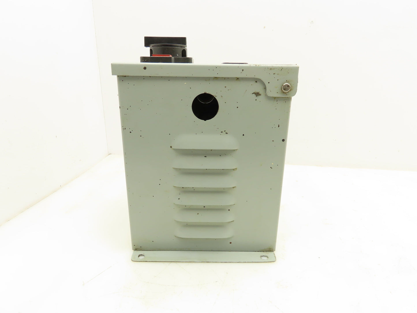 Daykin Electric MDGTA-09 Mini Transformer Disconnect 480V Input 120V Out 250VA