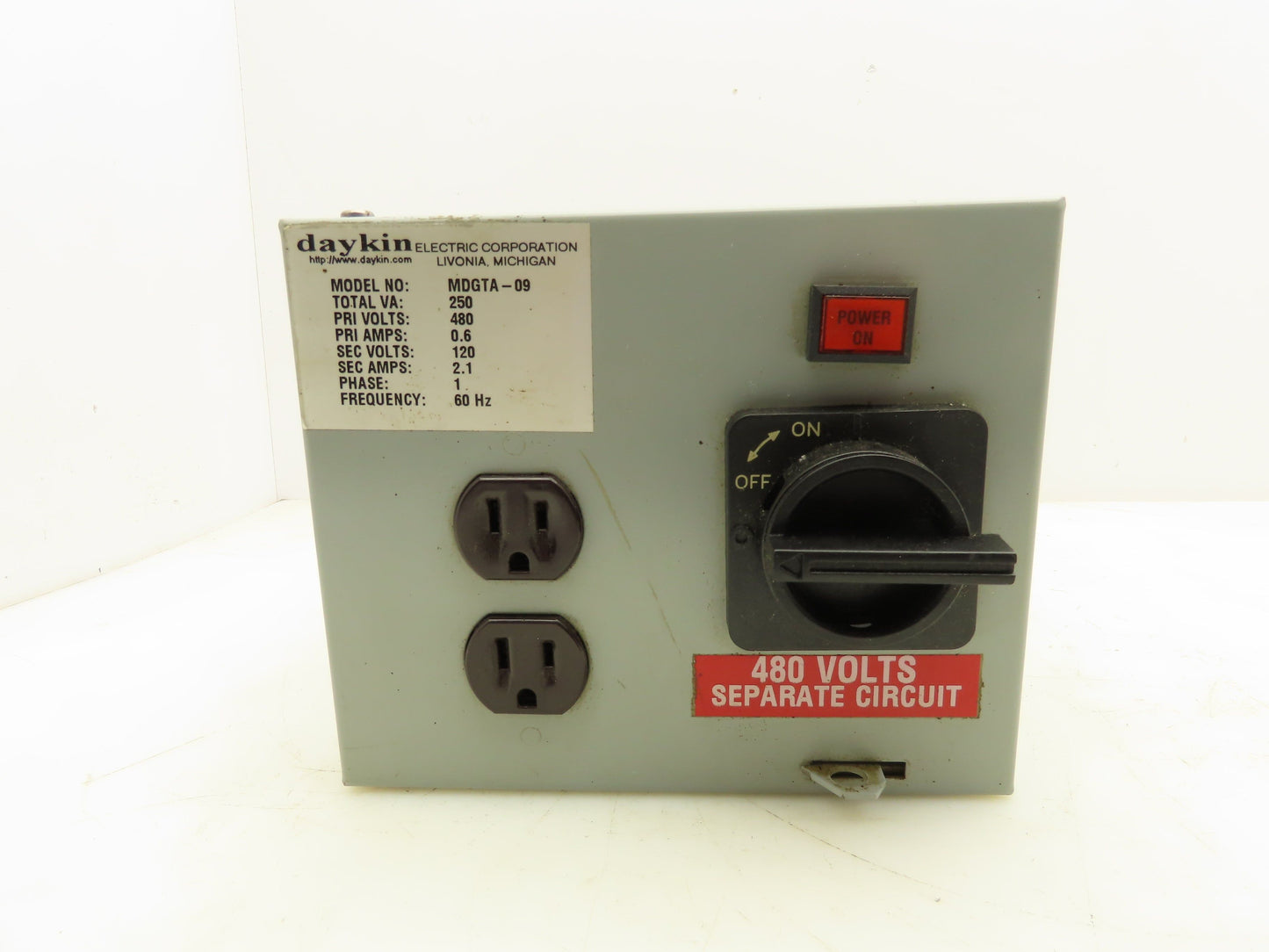 Daykin Electric MDGTA-09 Mini Transformer Disconnect 480V Input 120V Out 250VA