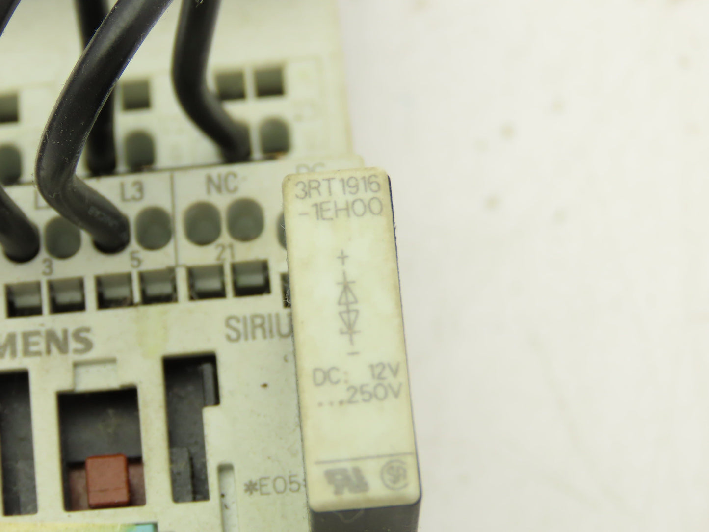 Siemens 3RT1015-2BB42 Contactor With Circuit Breaker 24VDC 7A 1NC 3 Pole