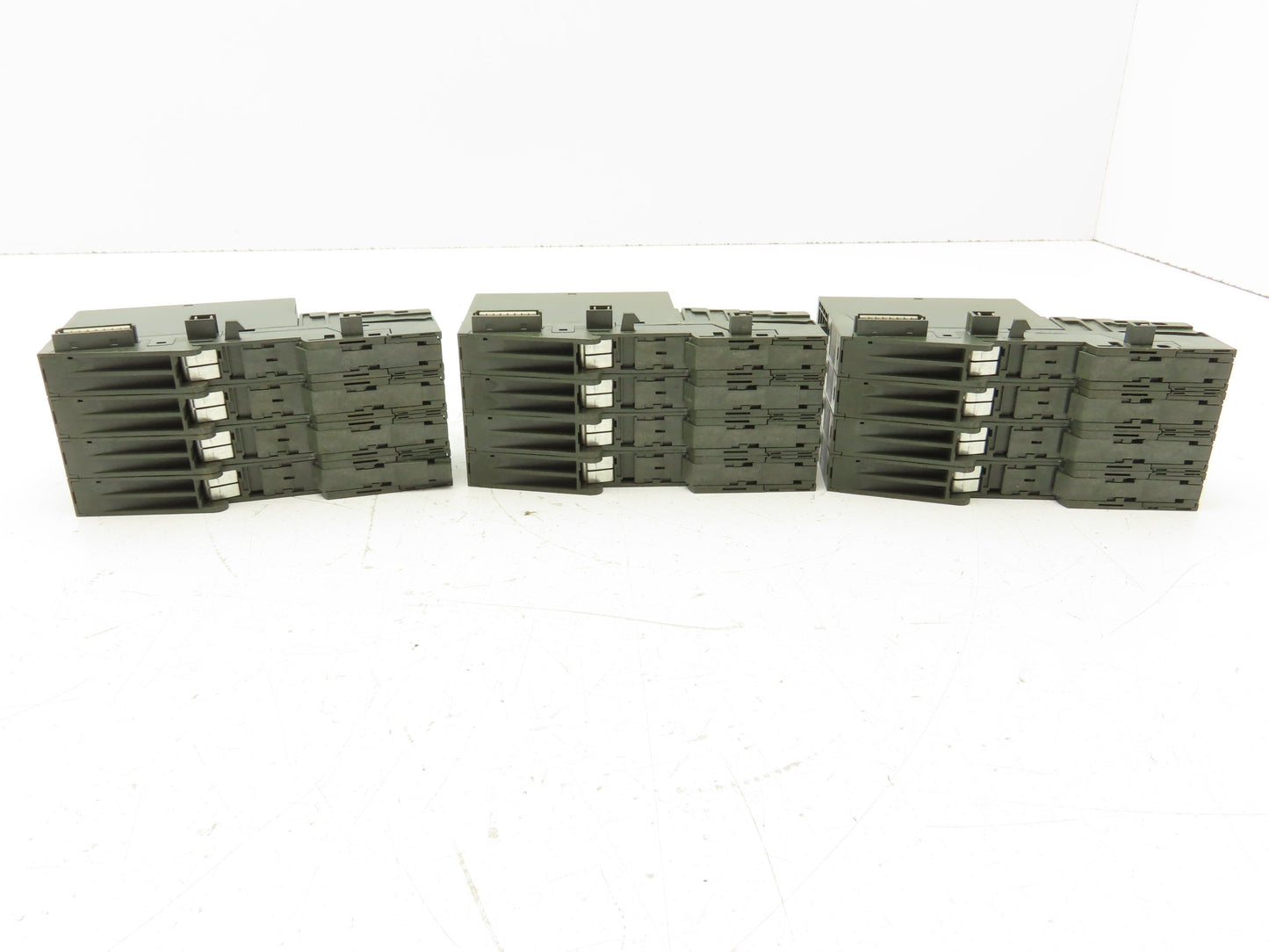 Siemens 6ES7 131-4BD00-0AA0 Digital Input Module With Terminal 24VDC Lot Of 12