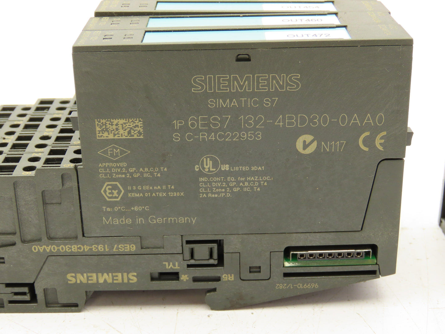Siemens 6ES7132-4BD30-0AA0 Digital Output Module With Terminal 24VDC 2A Lot Of 7