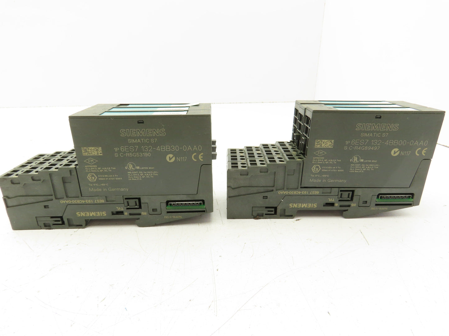 Siemens 6ES7132-4BB30-0AA0 Digital Output Module With Terminal 24VDC 2A Lot Of 6