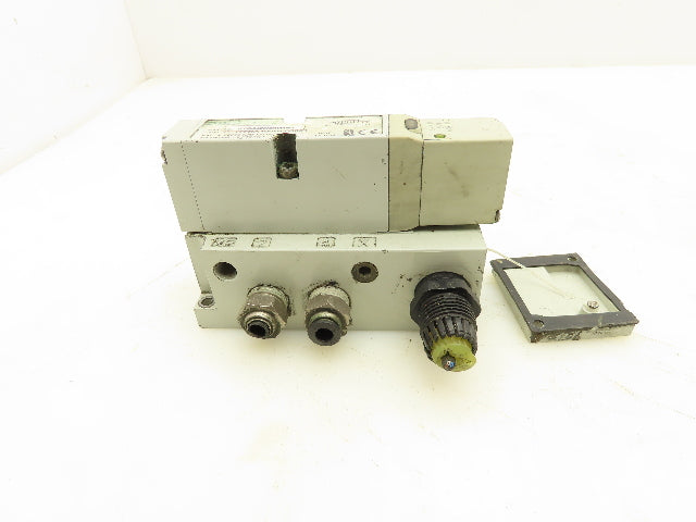 Numatics 122BA4Z2MN00061 Pneumatic Solenoid Valve w/Manifold Base 24VDC Lot of 3