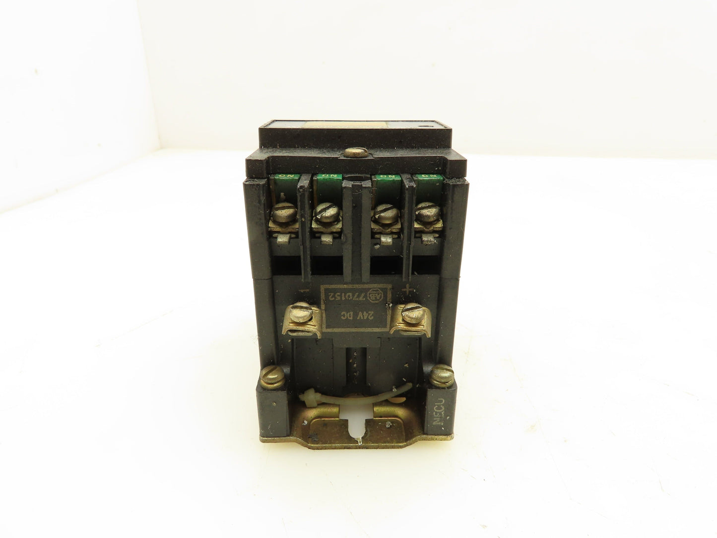 Allen Bradley 700DC-R400Z24 Switch Relay 4P 4NO Contacts 24VDC Coil Ser B Type R
