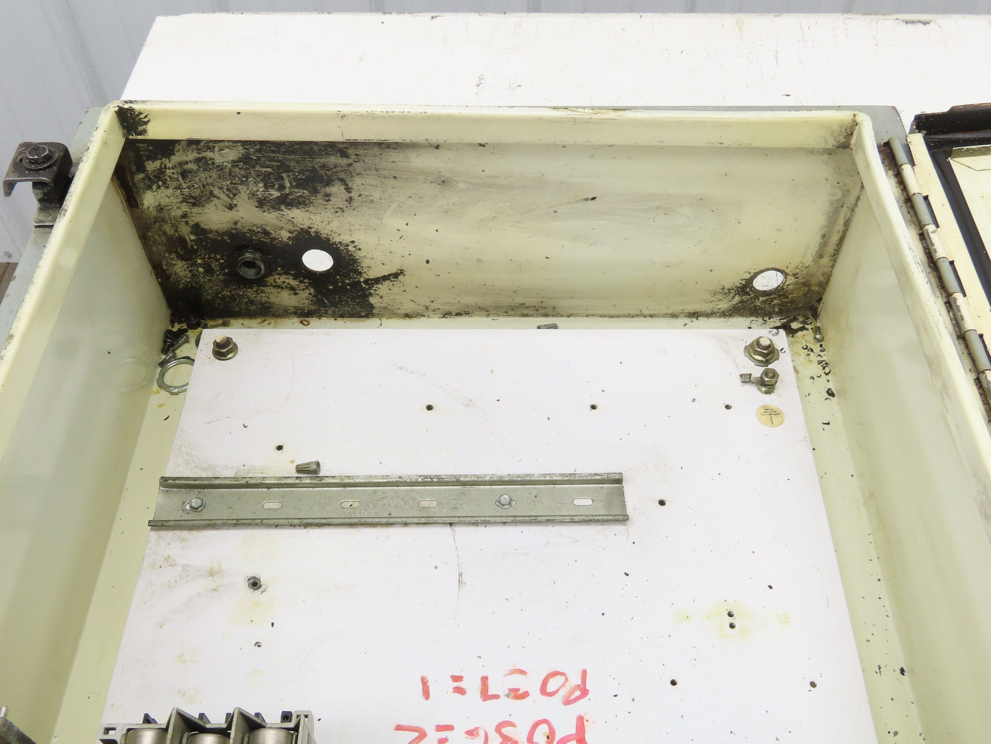 Hoffman A202008LP Electrical Box Enclosure Fused Disconnect Rotary Switch