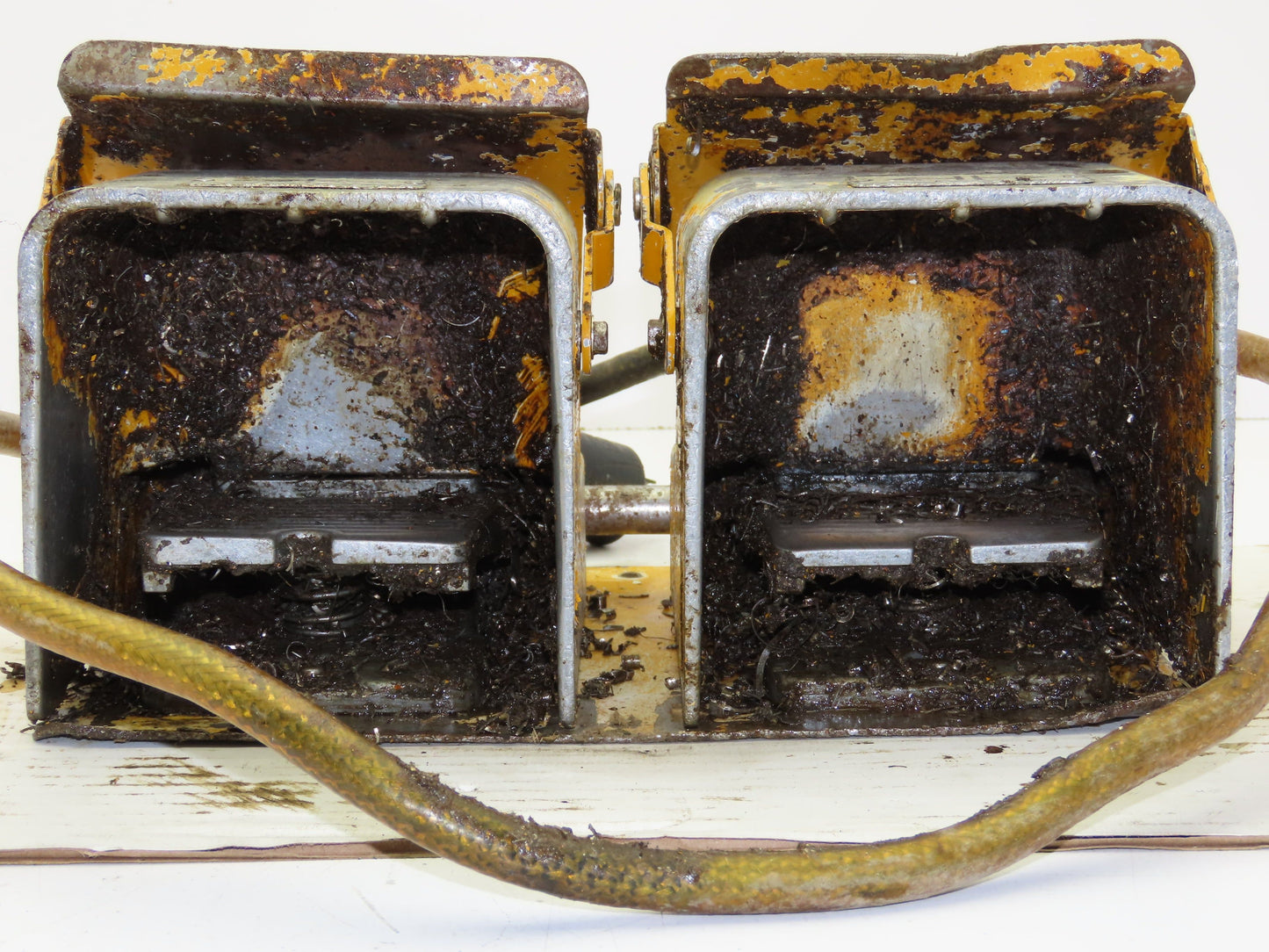 Ojiden OFL-TY1-SM2.KS Safety Guard Machine Foot Switch Double Pedal 10A 250V