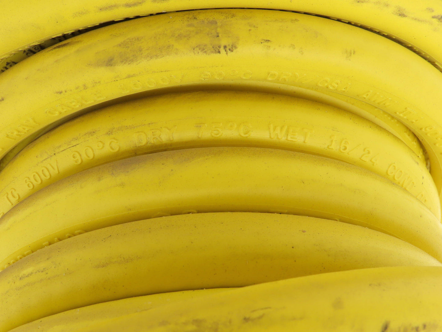 Super Trex 88827 24/C 16 AWG Wire MTW Flexing Yellow Pendent Cable 600V 90C 67'