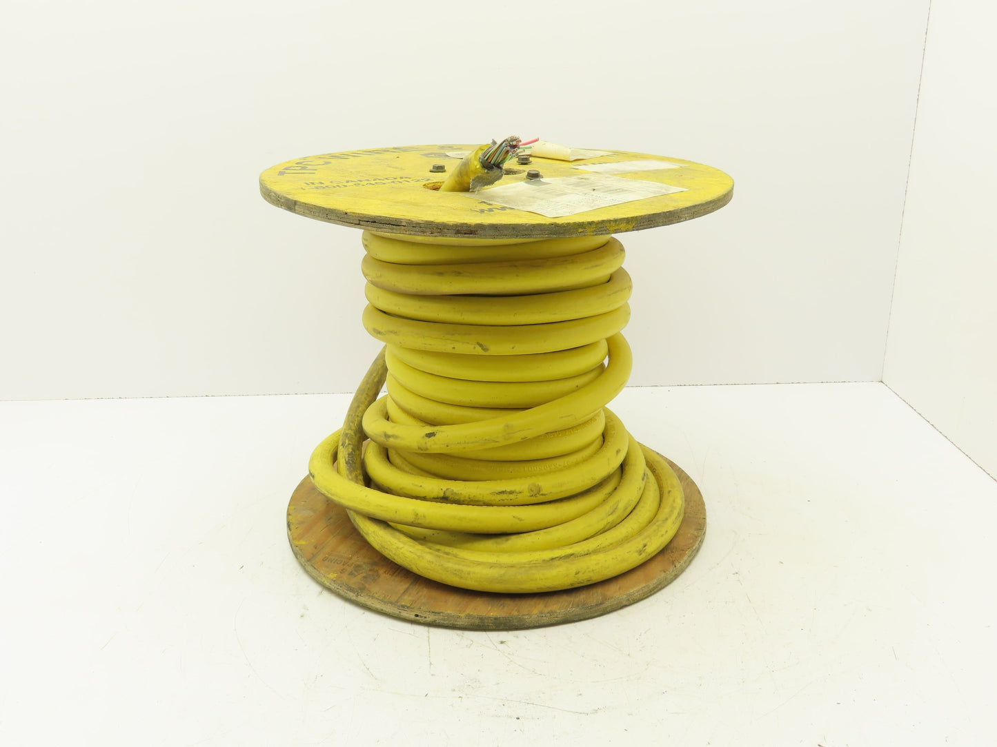 Super Trex 88827 24/C 16 AWG Wire MTW Flexing Yellow Pendent Cable 600V 90C 67'