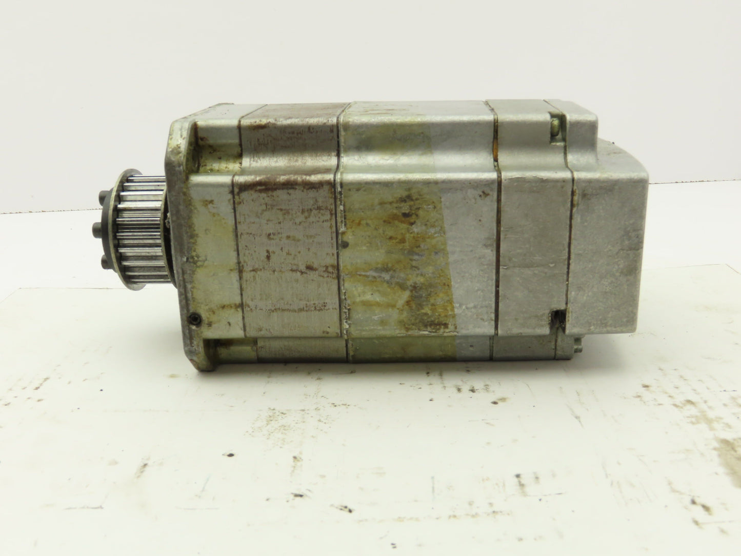 Siemens 1FK7060-5AF71-1AH0 AC Servo Motor 3PH 6Nm 4.5A 7200 RPM