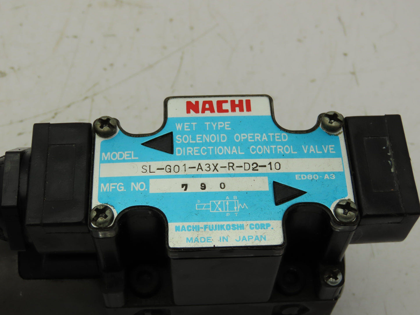 Nachi SL-G01-A3X-R-D2-10 Directional Control Solenoid Valve 24VDC  Lot of 2