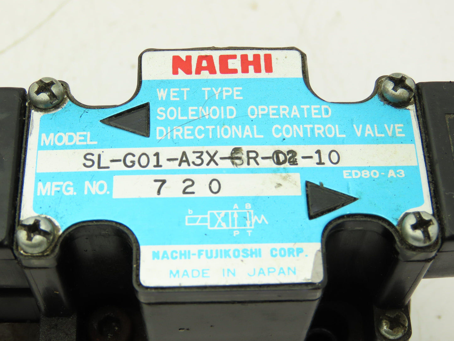 Nachi SL-G01-A3X-R-D2-10 Directional Control Solenoid Valve 24VDC  Lot of 2