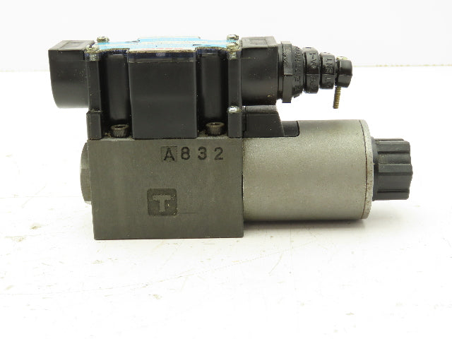 Nachi SL-G01-C6-R-D2-10 Hydraulic Directional Control Solenoid Valve 3-Pos 24VDC