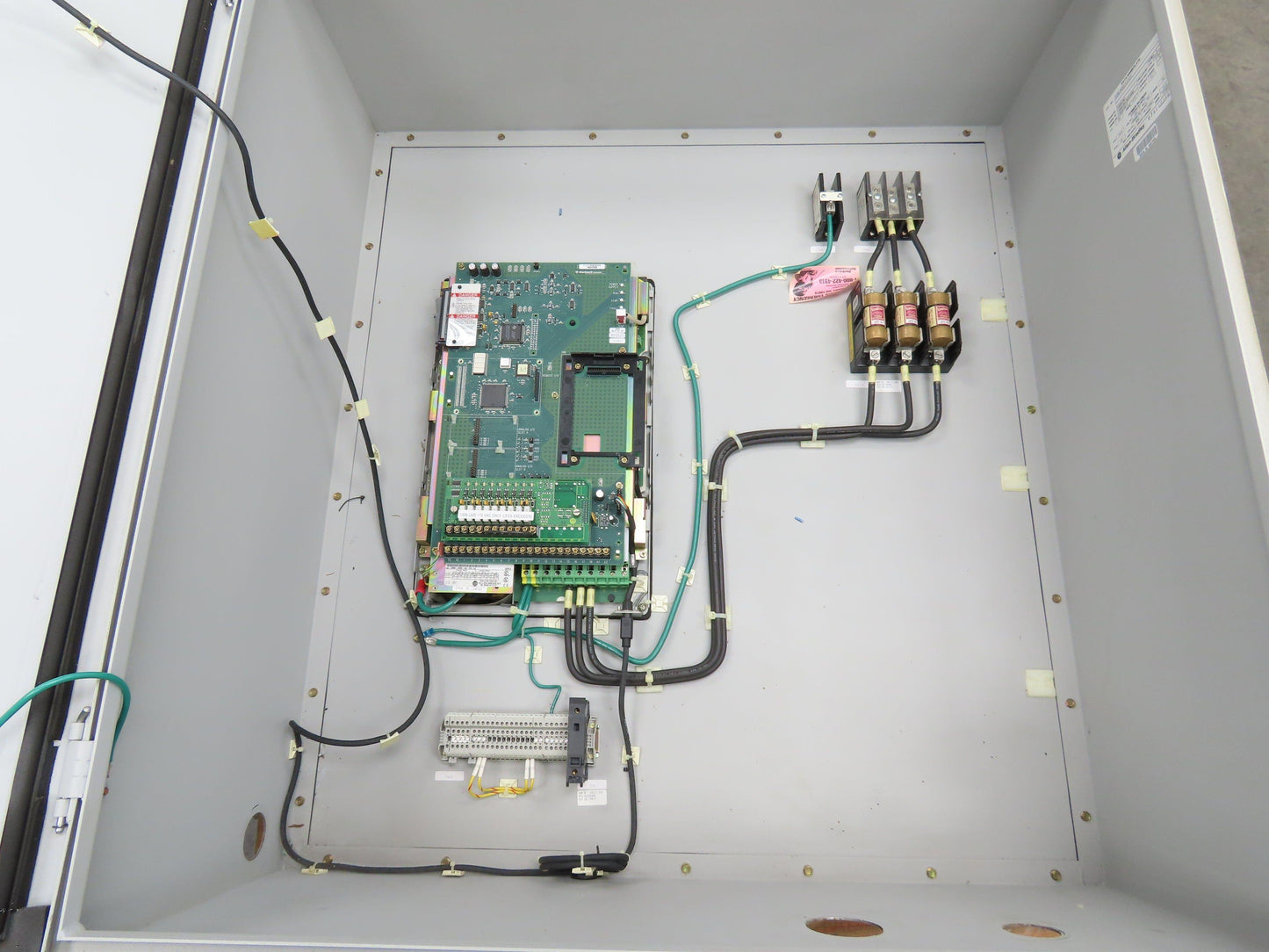 Allen Bradley 1336 PLUS Enclosed VFD AC Drive 20HP 460V