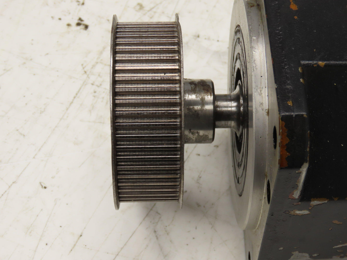 Fanuc A06B-0313-B003 AC Servo Motor 91V 3PH 2000 RPM Encoder A860-0304-T113