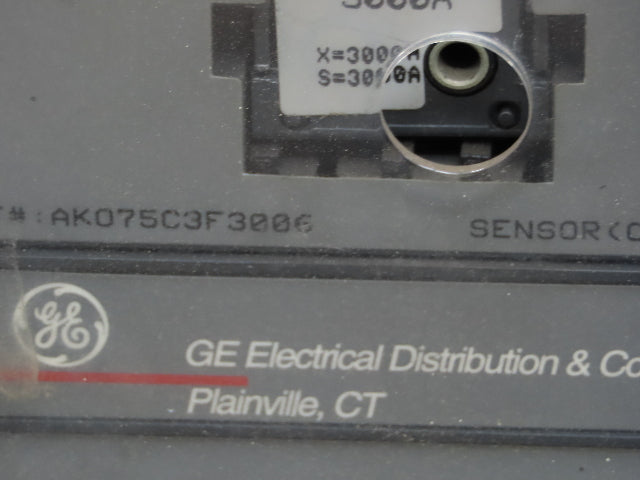 General Electric AK-2A-75-1 GE Air Breaker 3000A 600V Micro Versa Trip Plus