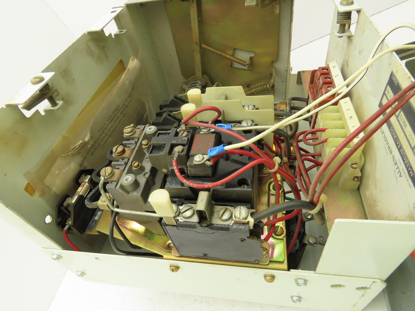 Allen Bradley MCC Bucket Motor Starter Contactor 10HP 480V 110V Coil Size 1