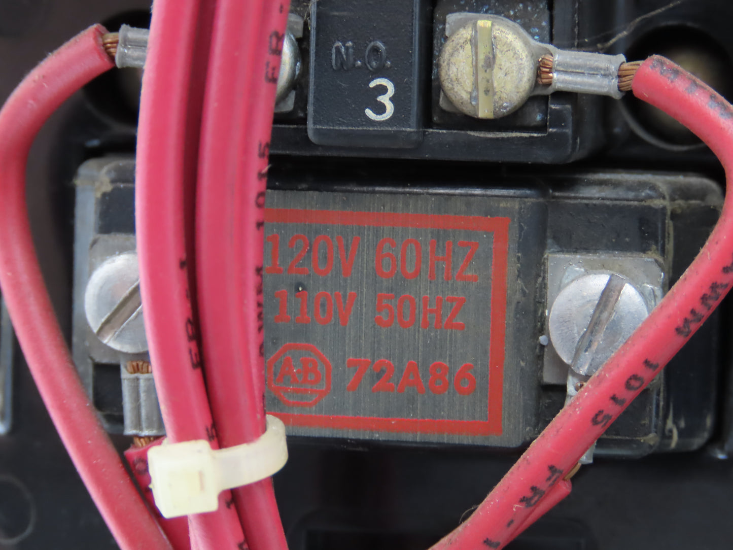 Allen Bradley MCC Bucket Motor Starter Contactor 10HP 480V 110V Coil Size 1