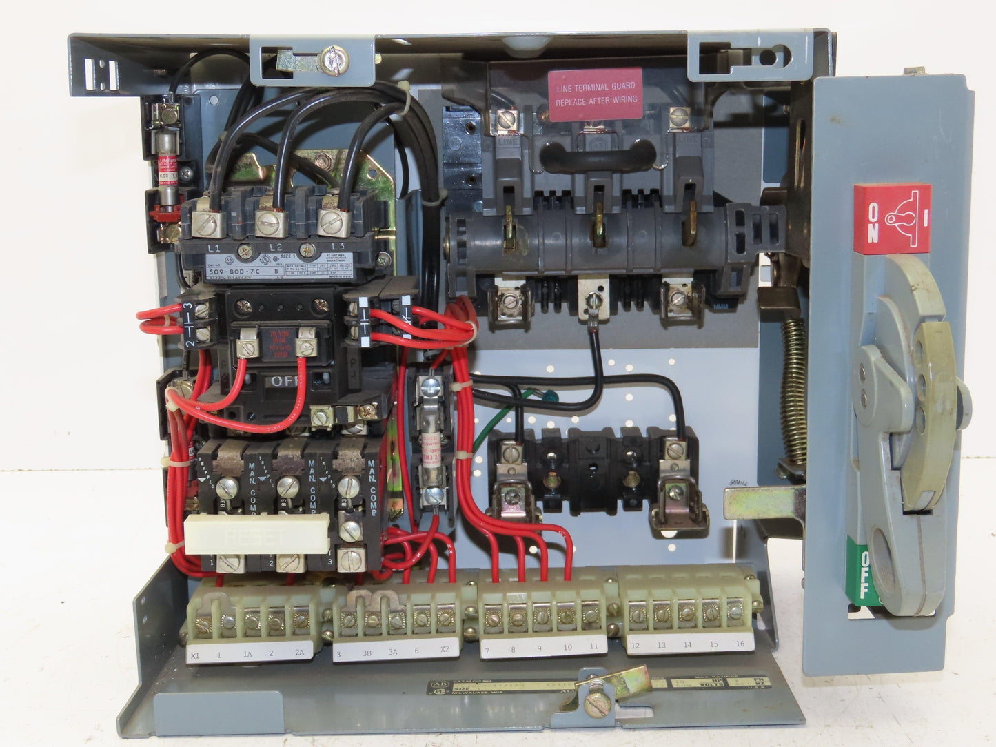 Allen Bradley MCC Bucket Motor Starter Contactor 10HP 600V 110V Coil Size 1