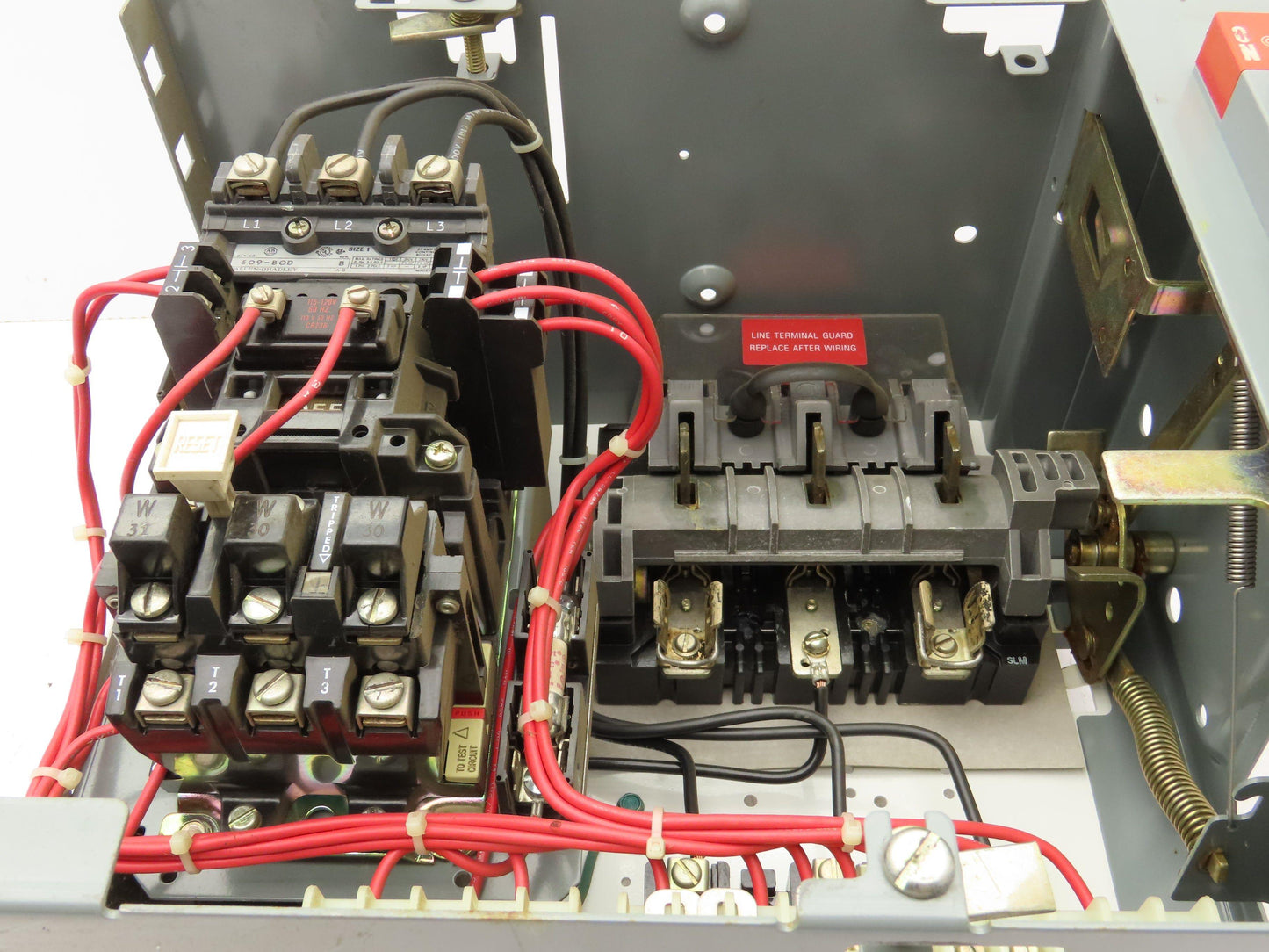 Allen Bradley MCC Bucket Motor Starter Contactor 10HP 600V 110V Coil Size 1