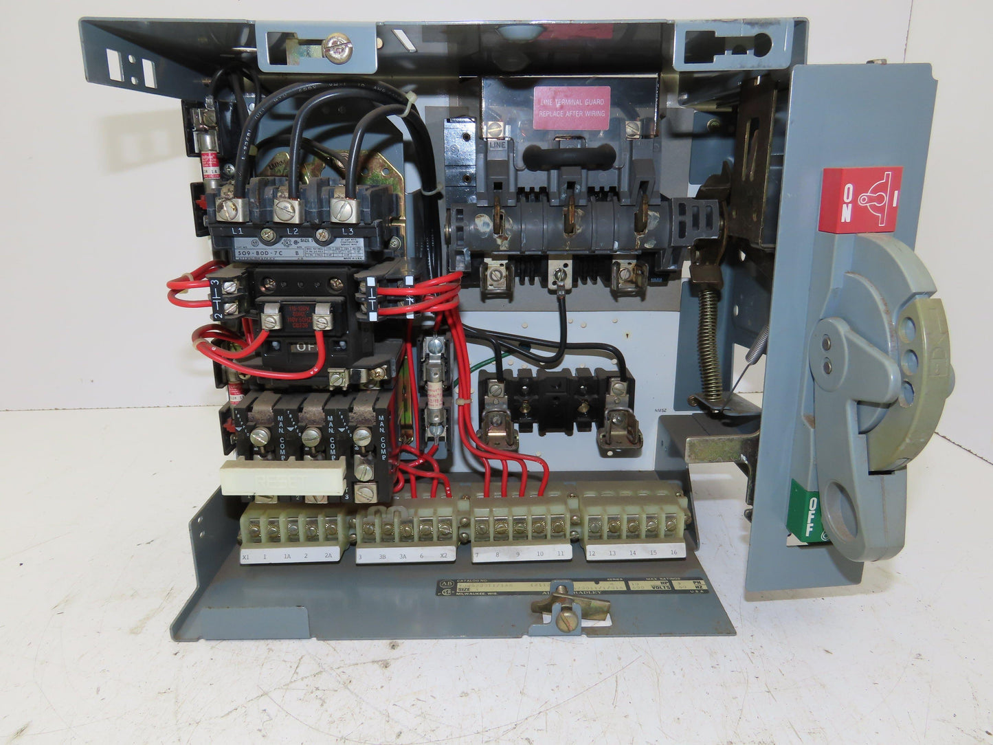 Allen Bradley MCC Bucket Motor Starter Contactor 10HP 600V 110V Coil Size 1