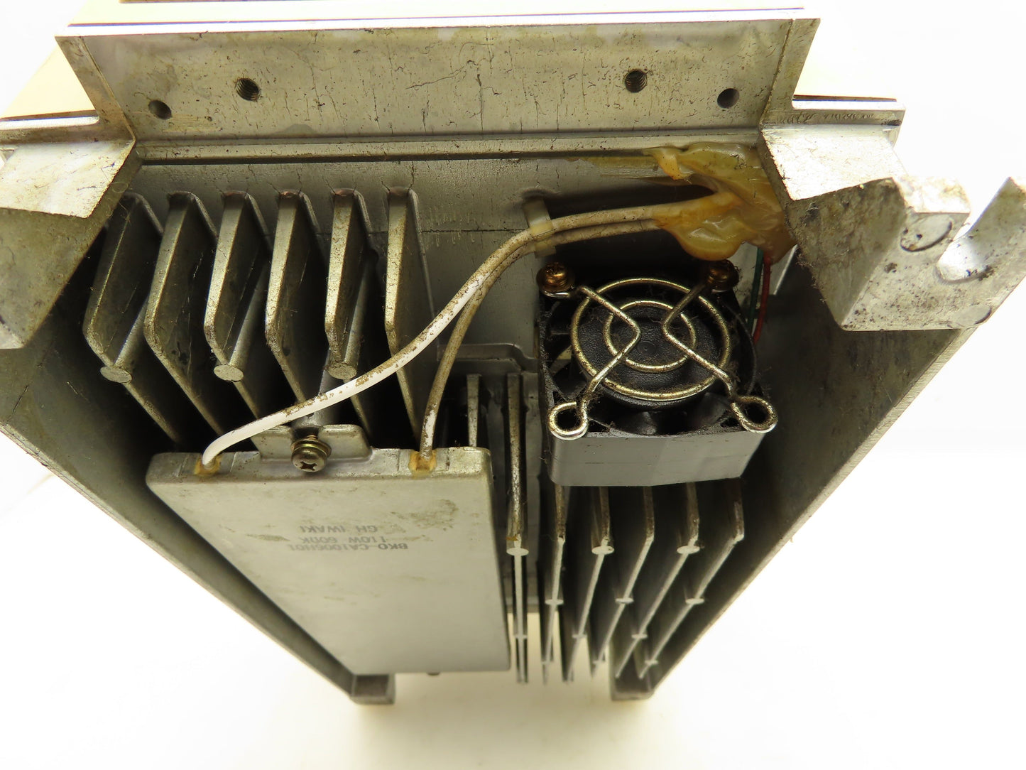 Mitsubishi Electric FR-A220E-1.5K-UL VFD AC Inverter Drive 3HP 13A 3PH