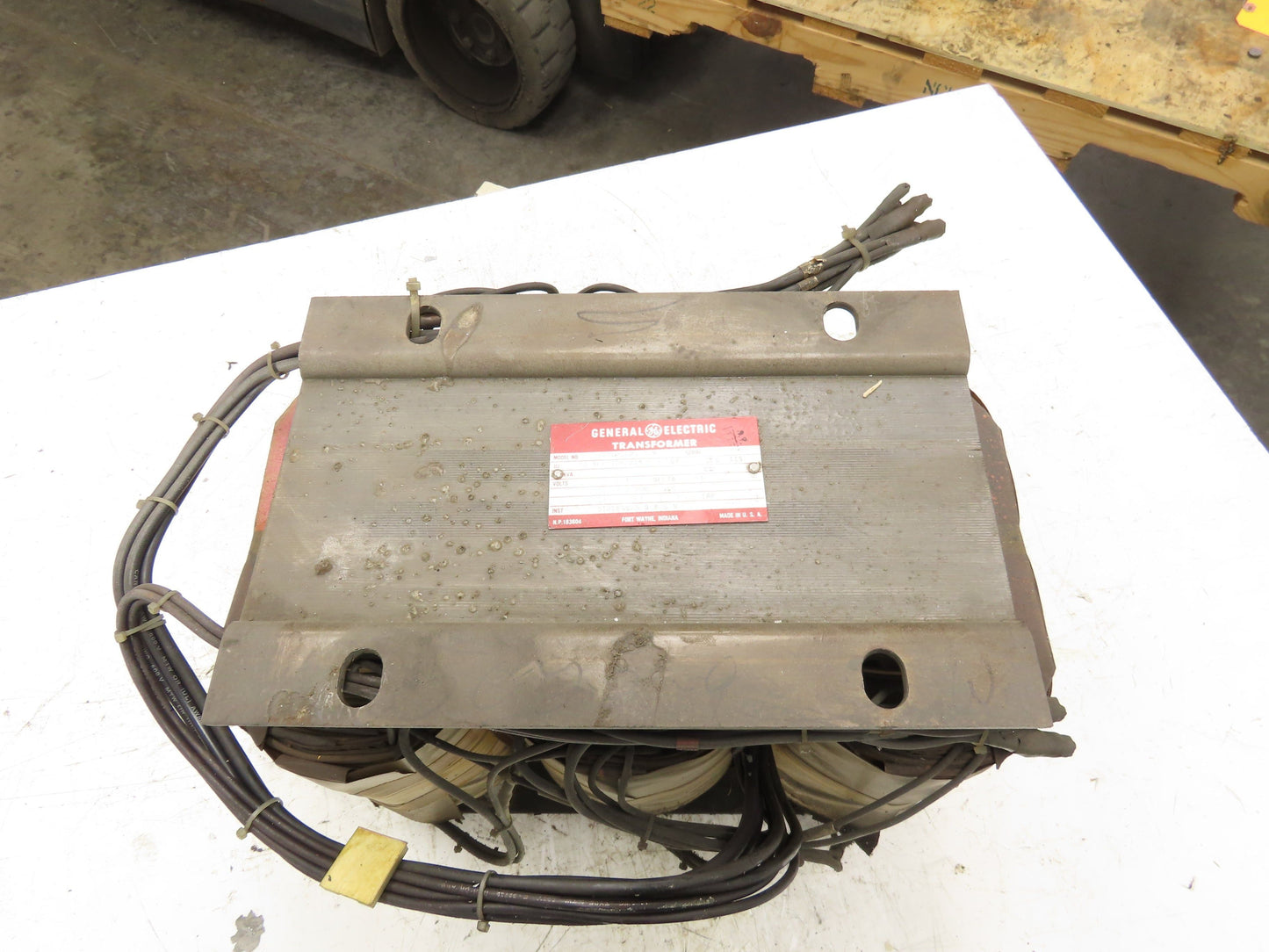 GE General Electric 9T22B5025 Transformer 230/460V Delta Pri - 460Y /266V Sec