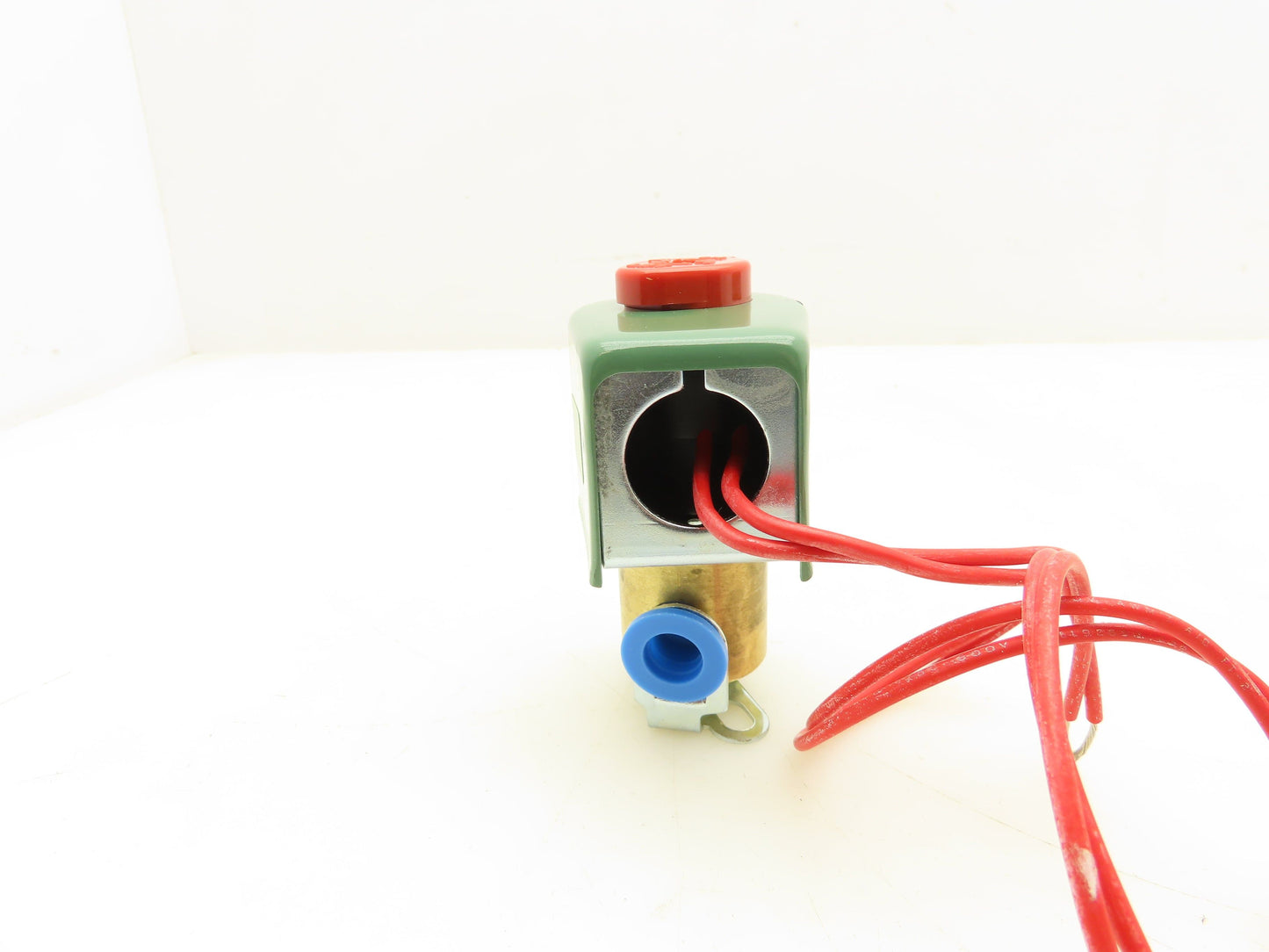Asco 8314C24 Red Hat Solenoid Valve 120V 11W 75PSI 3 Way 1/4"NPT