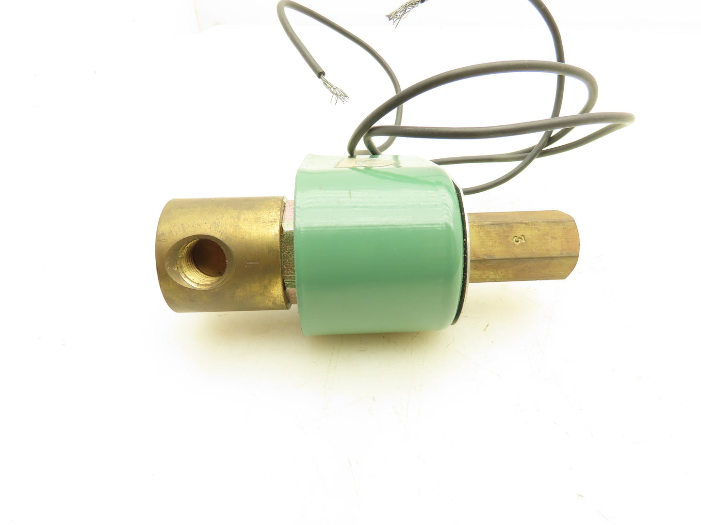 Asco 8314C54 Red Hat Solenoid Valve 120V 11W 90PSI 3NO 1/4"NPT 1/8" Orifice