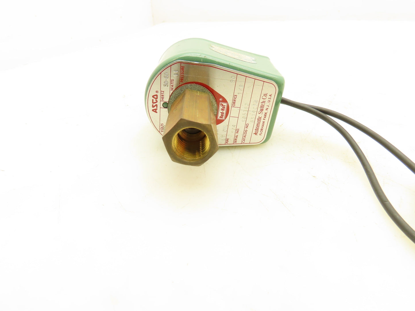 Asco 8314C54 Red Hat Solenoid Valve 120V 11W 90PSI 3NO 1/4"NPT 1/8" Orifice