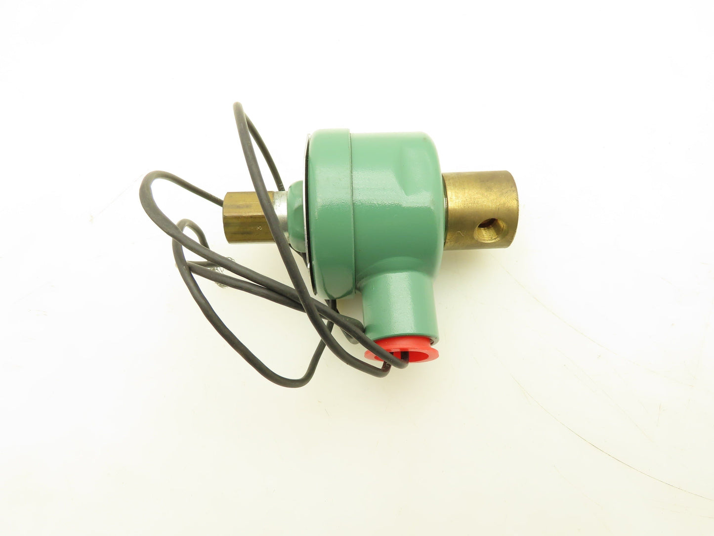 Asco 8314C26 Red Hat Solenoid Valve 120V 11W 125PSI 1/8"NPT 3/32"Orifice