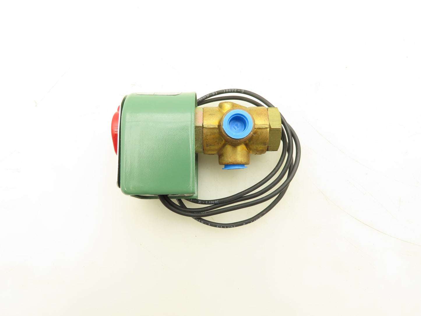 Asco 8320A188 Red Hat Solenoid Valve 120V 10.5W 3NC 45PSI 1/4"NPT 11/64"Orifice