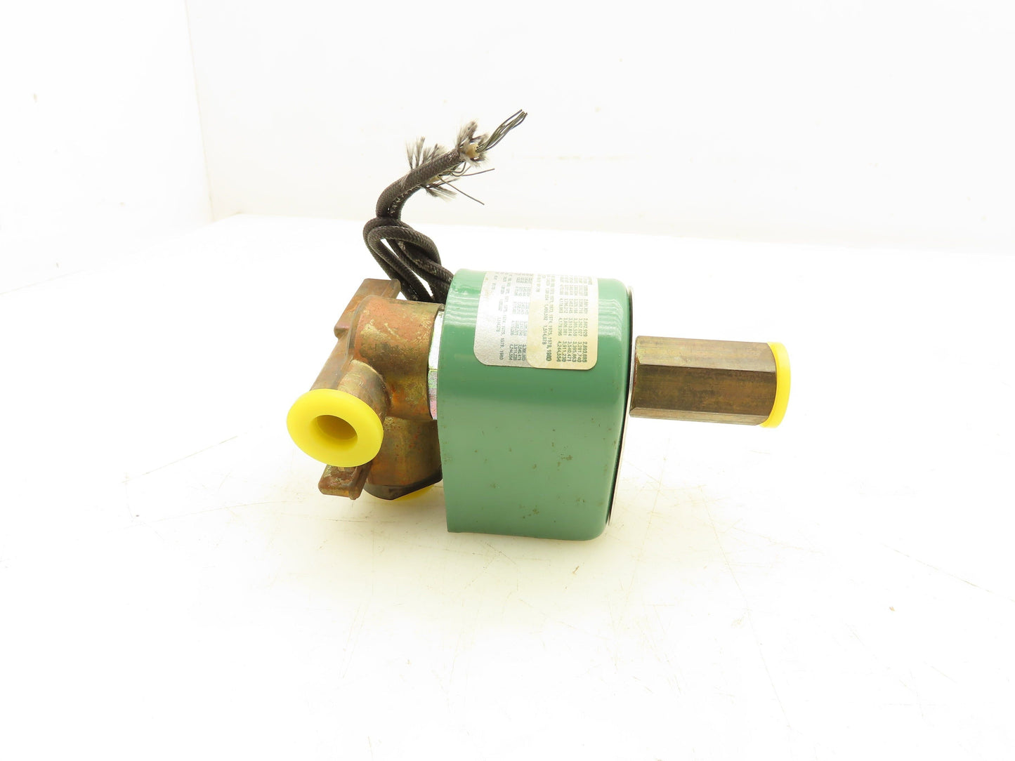 Asco 8317A35 Solenoid Valve 125V 17.4W 10-30PSI 3 Way 1/4"NPT 3/32"Orifice