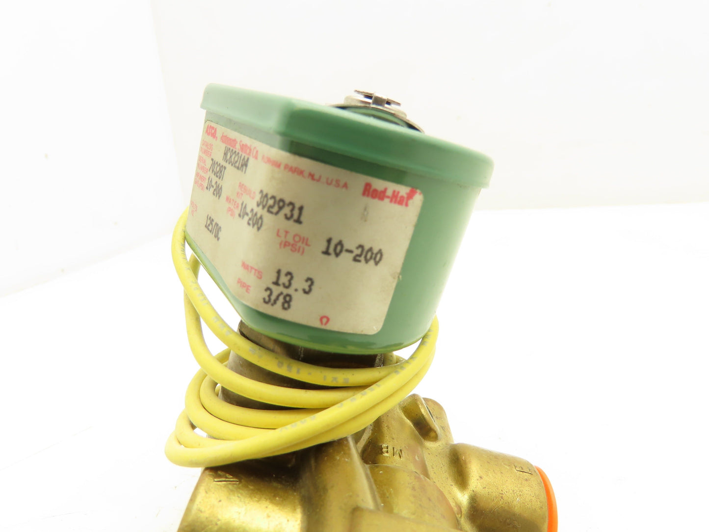 Asco HC8321A4 Red Hat Solenoid Valve 125DC 13.3W 10-200PSI 3 Way 3/8"NPT