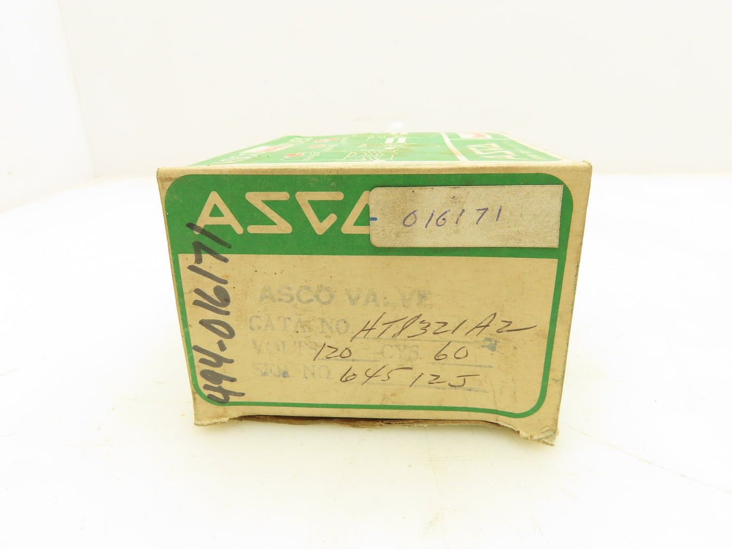 Asco 8321A2 Red Hat Solenoid Valve 3 Way 120V 6W 10-200PSI 3/8"NPT 9/32"Orifice