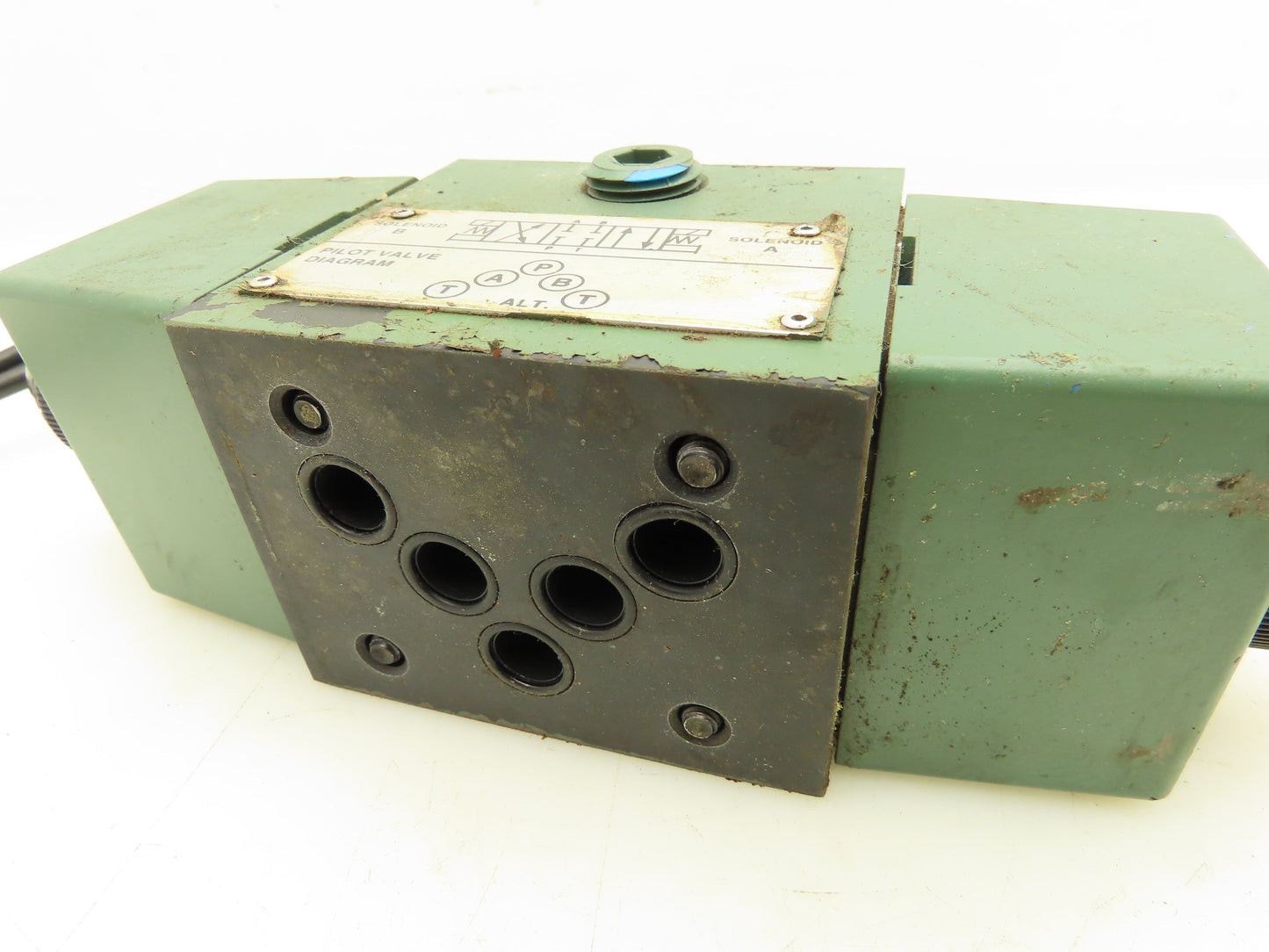 Vickers DG4S4-012C-U-B-60 Hydraulic Directional Control Solenoid Valve 120V