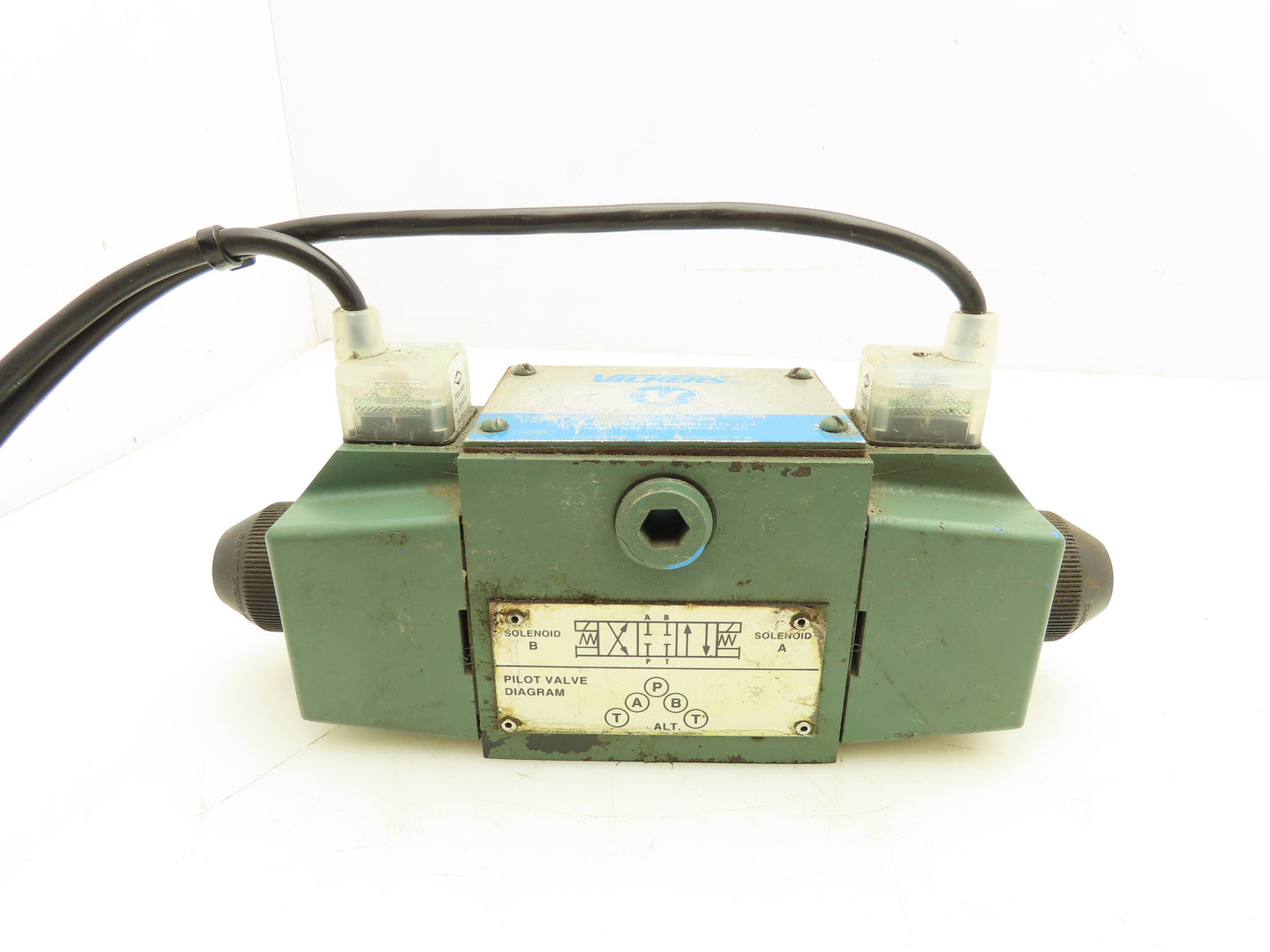 Vickers DG4S4-012C-U-B-60 Hydraulic Directional Control Solenoid Valve 120V