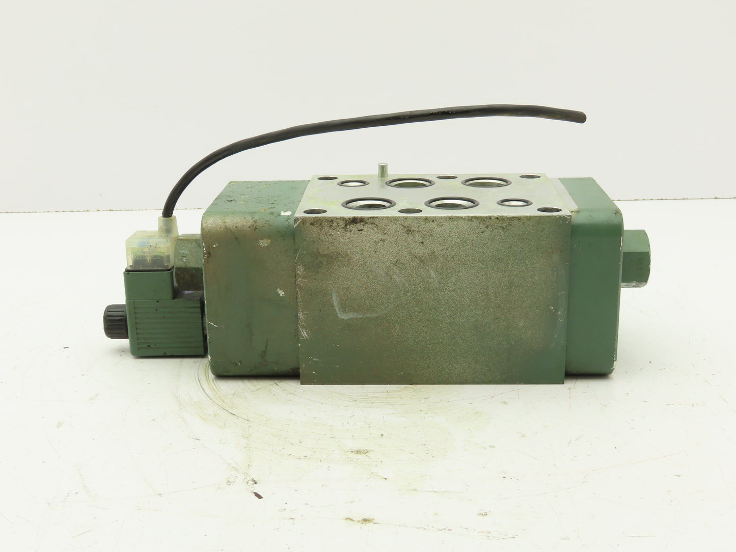 Sun Hydraulics 4153-062-000 Aluminum Manifold Block for D08 Directional Valve