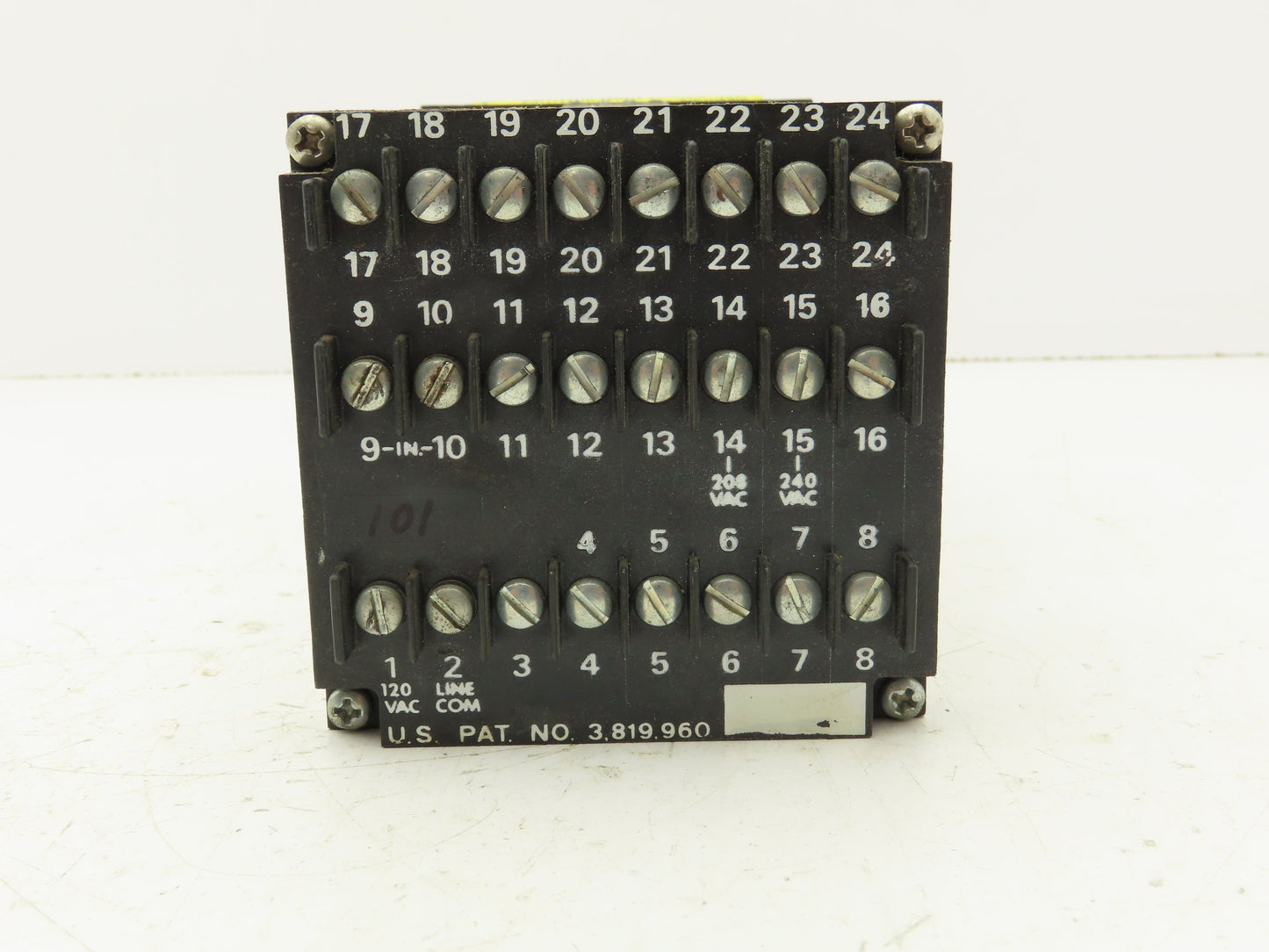 Dwyer Love Controls 1100 Temperature Control Range - 350-999°F/- 212-537°C