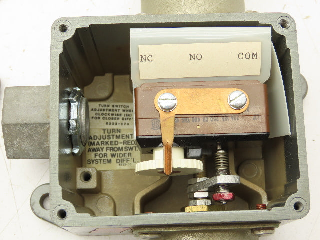 United Electric Controls J21KD7866 Differential Pressure Switch 480VAC 20A