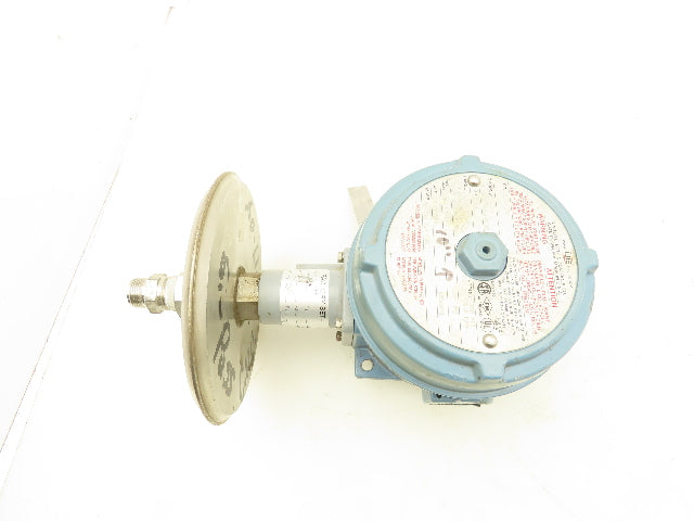 United Electric J120-532 Pressure Switch 50 To 50" WC VAC Explosion Proof 50 PSI