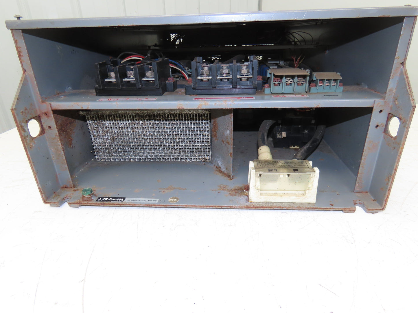 Mitsubishi FR-Z240-55K-UL Freqrol Z200 AC Drive VFD Inverter 75Hp 55kw 460V 3Ph