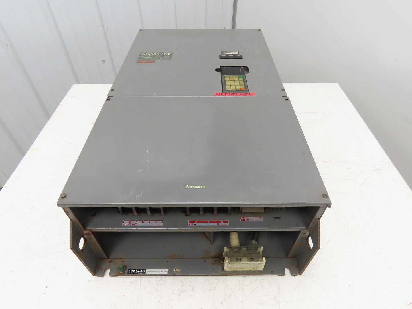 Mitsubishi FR-Z240-55K-UL Freqrol Z200 AC Drive VFD Inverter 75Hp 55kw 460V 3Ph