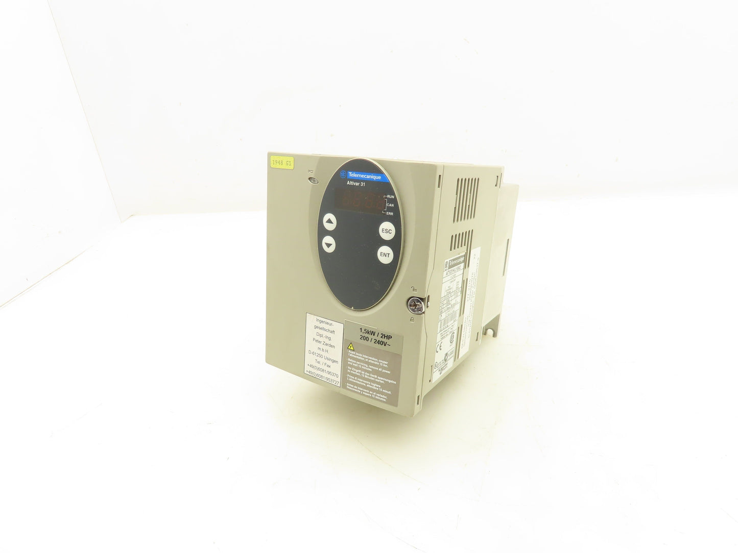 Telemecanique ATV31HU15M2 VFD Servo Drive 2HP 1.5kW 200/240V 20A