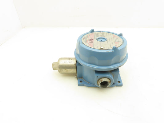 United Electric Controls J120-156-9778 Pressure Switch Model 156 480VAC 15A 100PSI 3/4"NPT