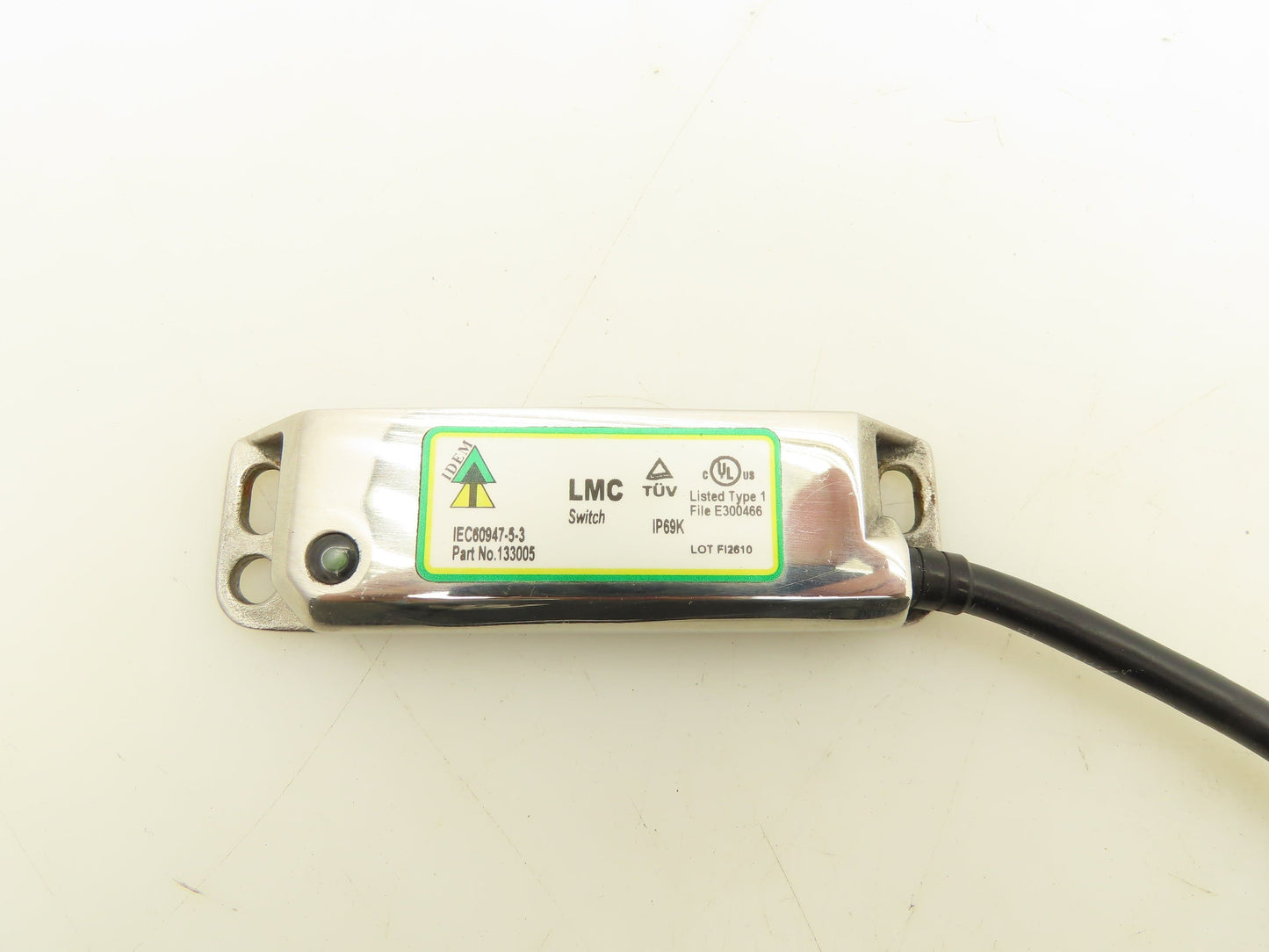 LMC 133005 Safety Switch No Actuator Sensor Switch